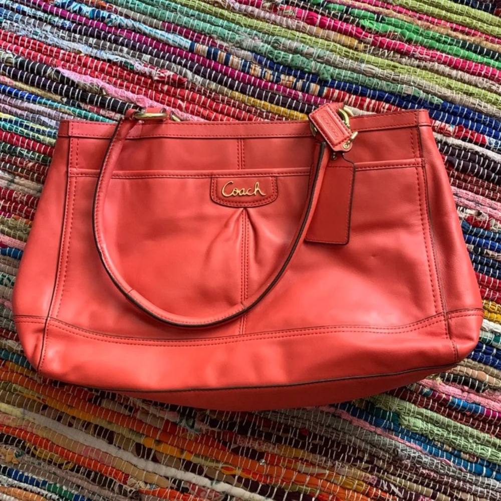 EUC Coach Soft Leather Purse